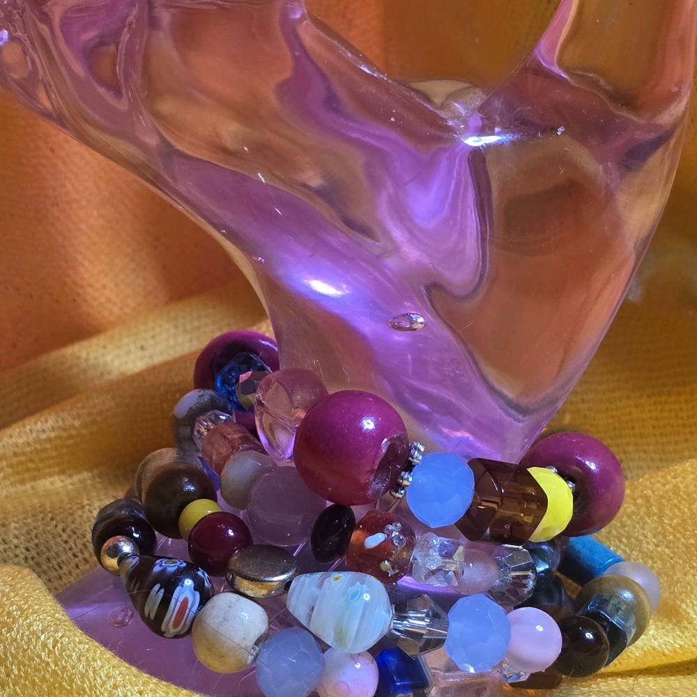 Handmade Multicolor Beaded Women's Bracelet — Pink Accent